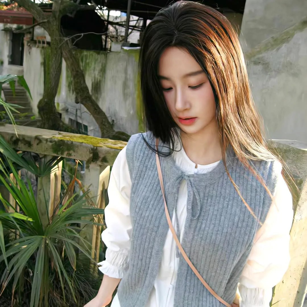 满月疑云海报