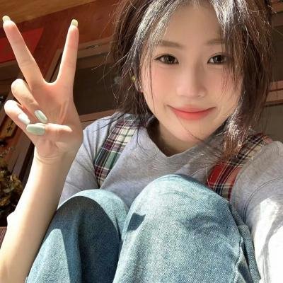 黑色大丽花海报